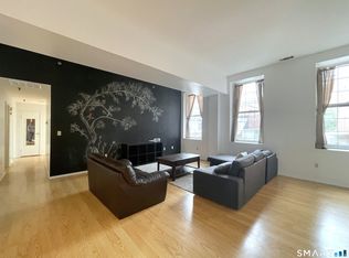 196 Crown St APT 210, New Haven, CT 06510