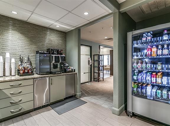 4th image of 330 Las Colinas Blvd #442