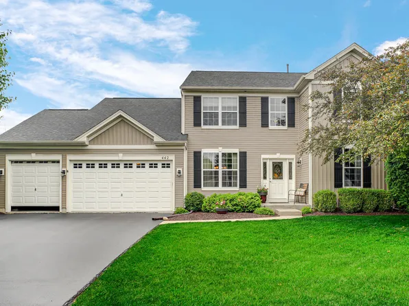 442 Winterberry Dr, Yorkville, IL 60560