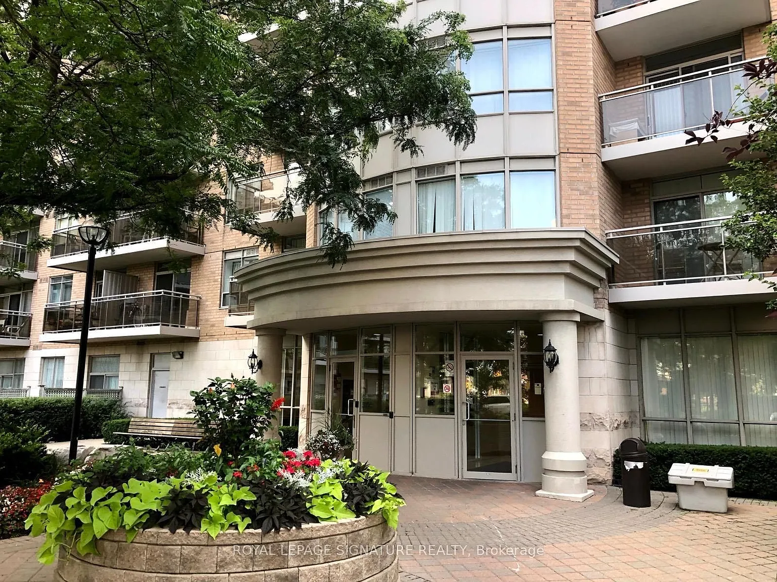 650 Lawrence Ave W #234 photo 1