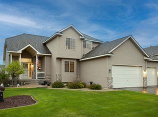 13190 Avocet St NW, Coon Rapids, MN 55448
