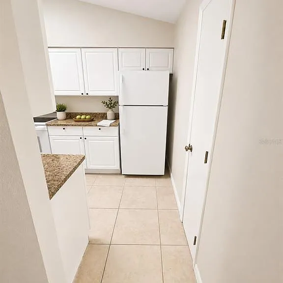 1203 Saxony Cir #B — Photo 4