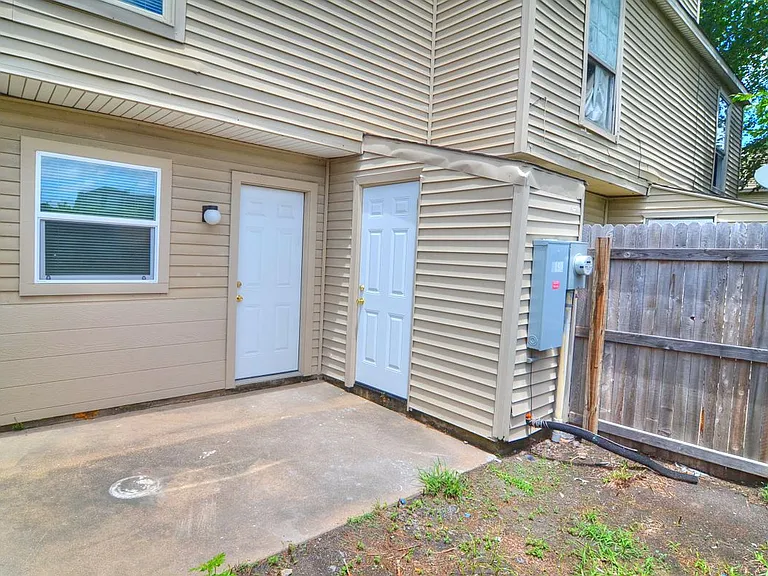 2194 Aspen Dr — Photo 8