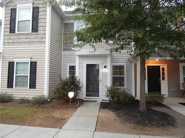 9709 Turning Wheel Dr, Charlotte, NC 28214