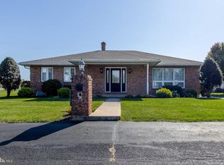 7700 Scenic Dr, Shippensburg, PA 17257