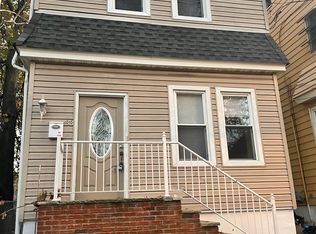 33 Berkshire Pl APT 1, Irvington, NJ 07111