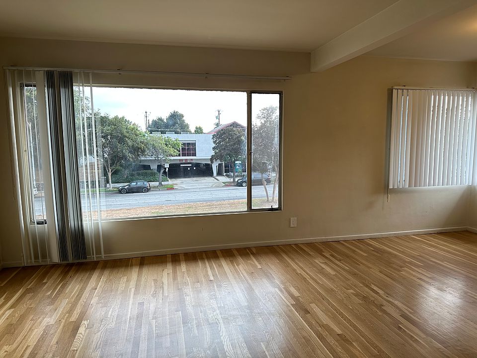 1st image of 1658 Huntington Dr
