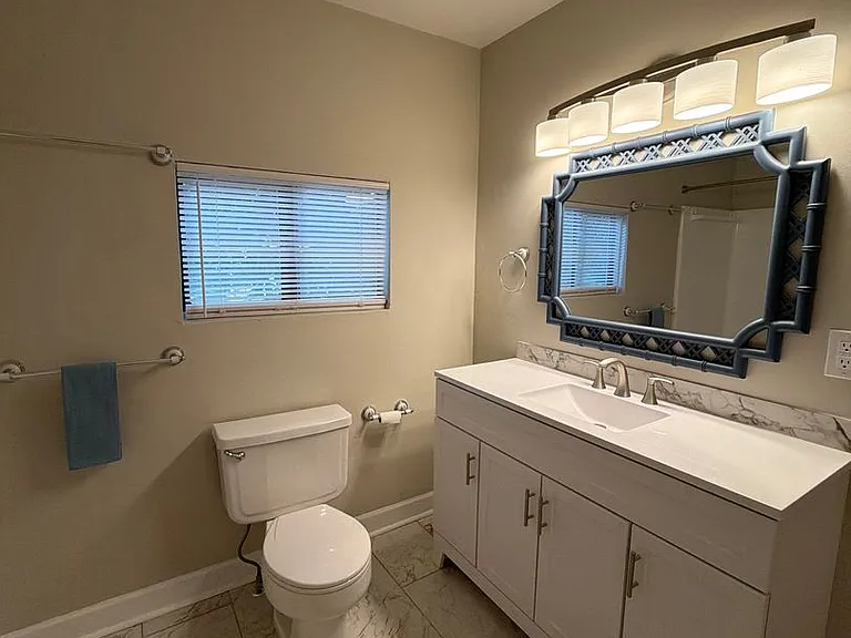 534 E Call St — Photo 39