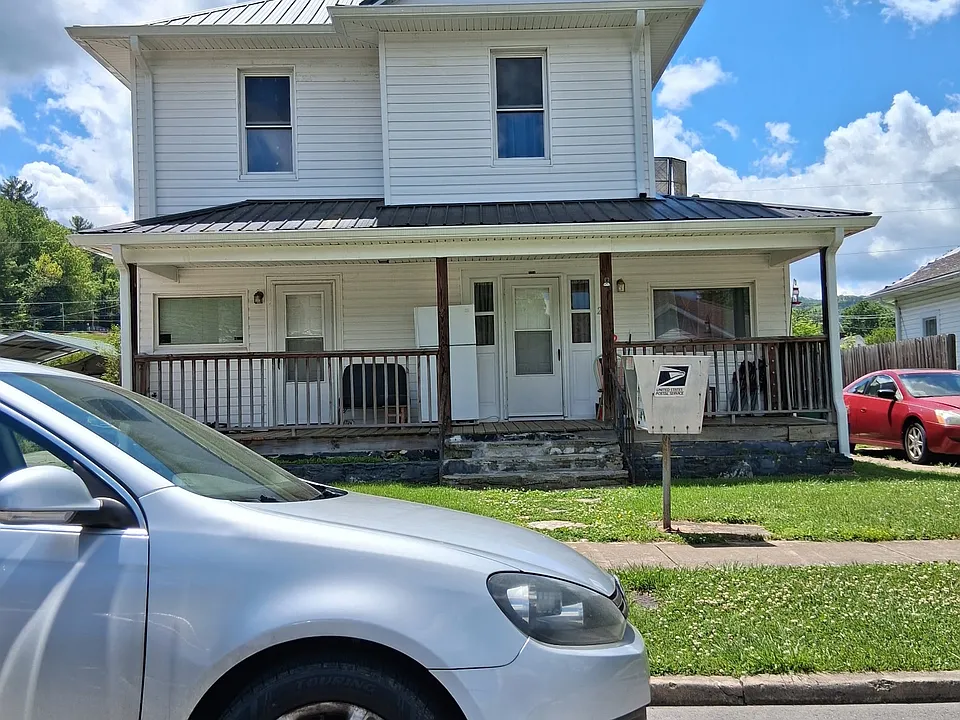 316 Catawba St #4