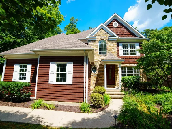 4310 Brettwood Ln, Morgantown, WV 26508