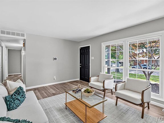 4th image of 11915 Benedetta Dr