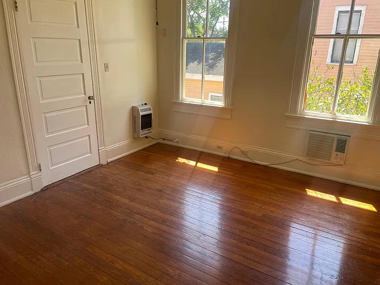 319 S Lopez St #E — Photo 13