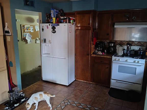 4th image of 5901 Wilson Rd