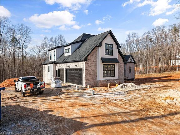 3rd image of 534 Doub Rd