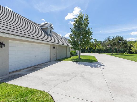 5th image of 5703 Lago Del Sol Dr