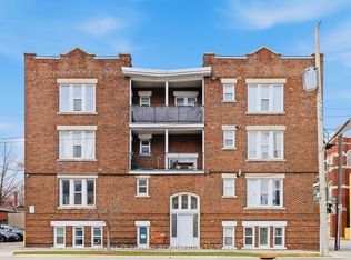 120 Sherman Ave S #10, Hamilton, ON L8M 2P9