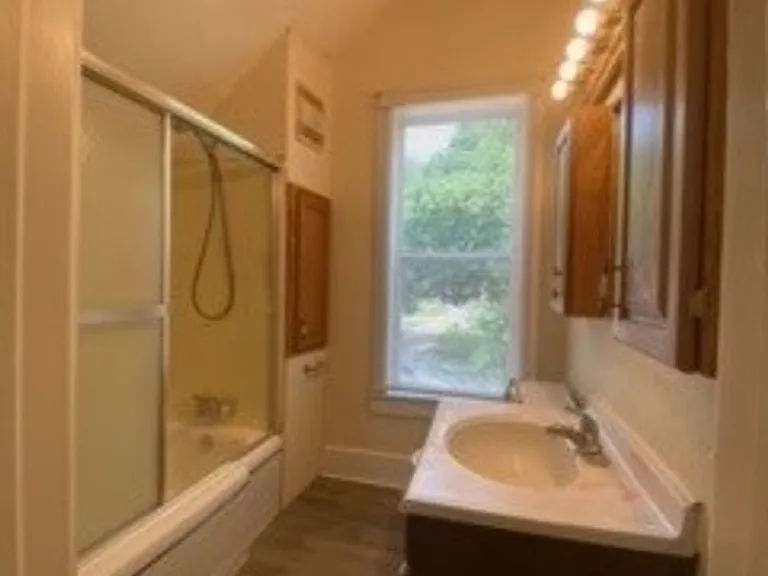 813 S 8th St — Photo 13