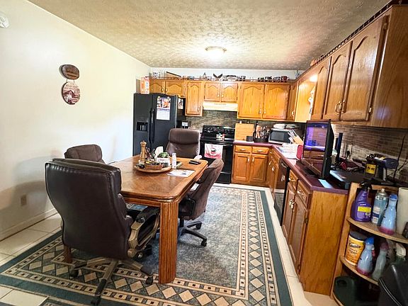 4th image of 2225 Three Springs Rd