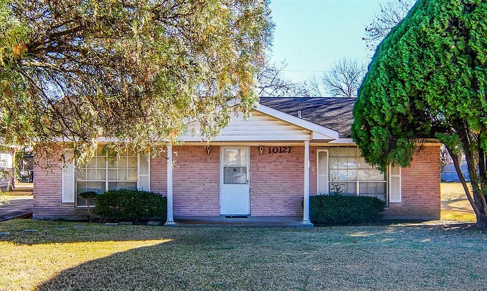 1st image of 10127 Olga Ln