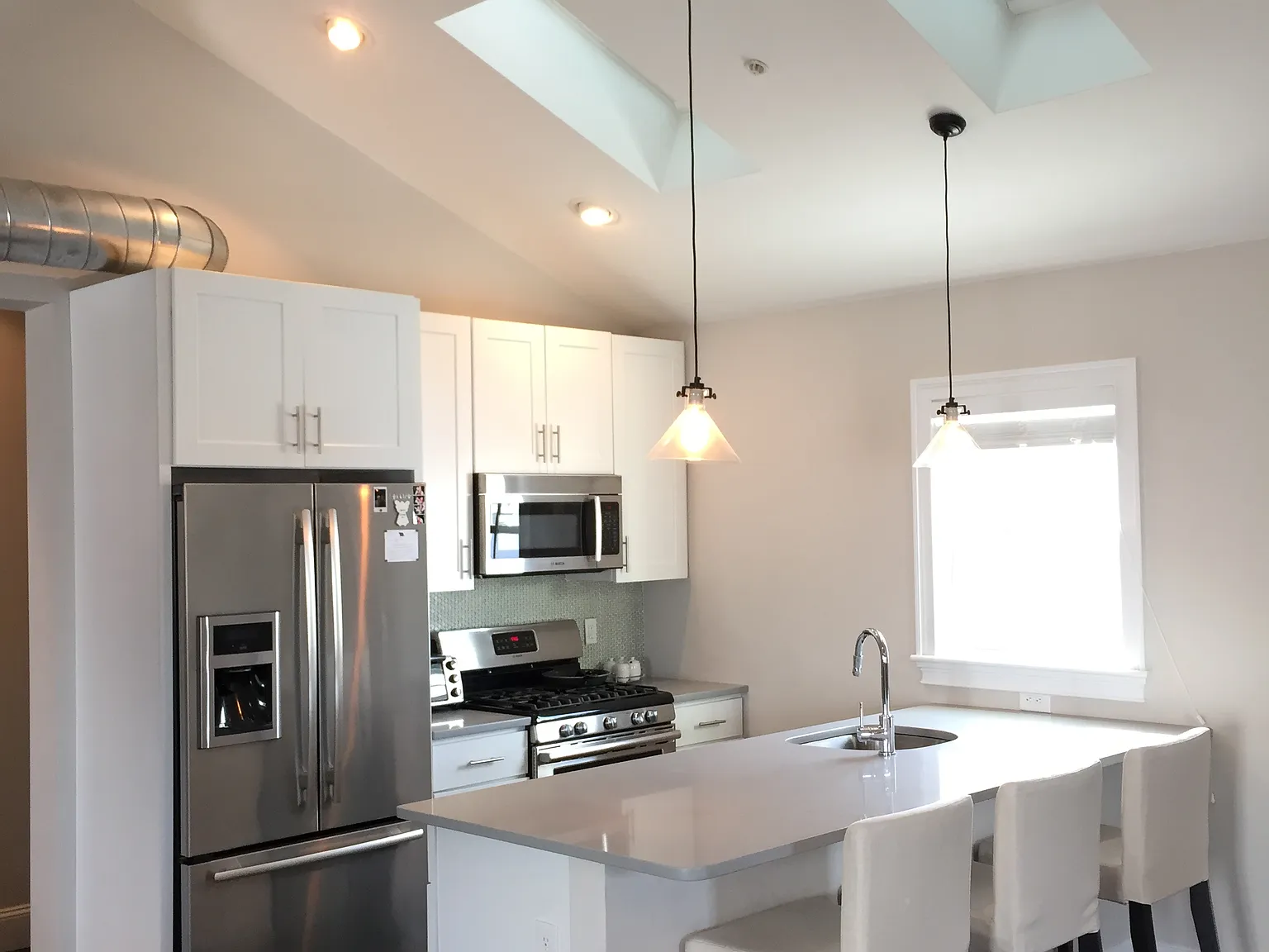 2 bed, 1248 sqft, $3,950 — Photo 2