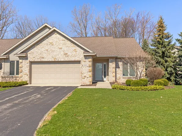 4911 Faringdom Grove Dr, Hudsonville, MI 49426