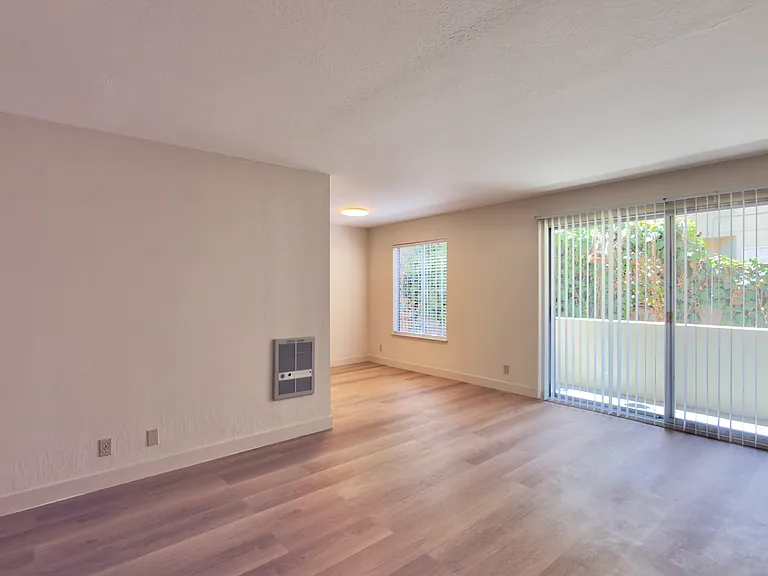 421 Perkins St #104 — Photo 3