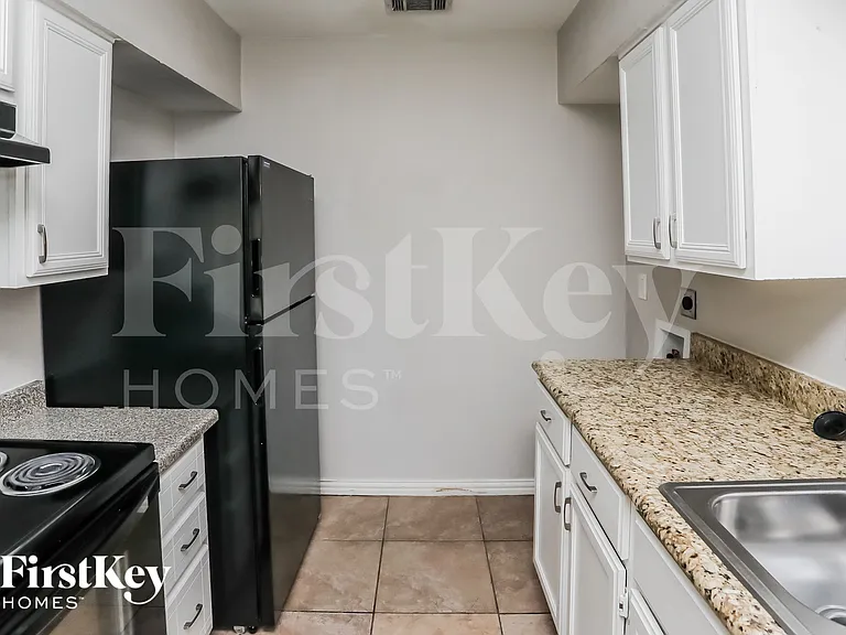 6115 Flagstaff Dr — Photo 6