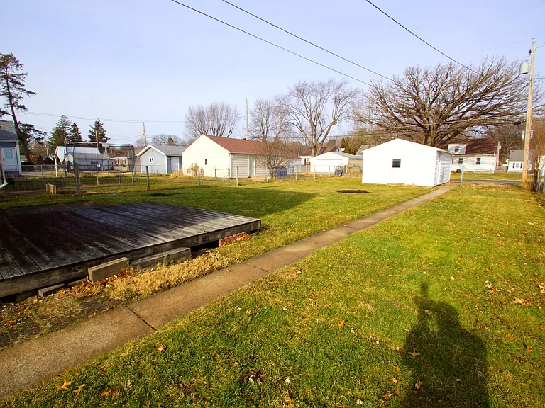 1120 Brown St — Photo 12