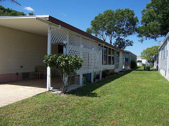 3rd image of 318 Kiwi Dr