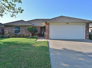 1638 Turtledove Dr, Cleburne, TX 76033