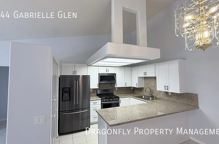 2044 Gabrielle Gln — Photo 13