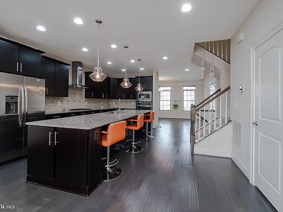 5th image of 42629 Harlow Meadows Ter