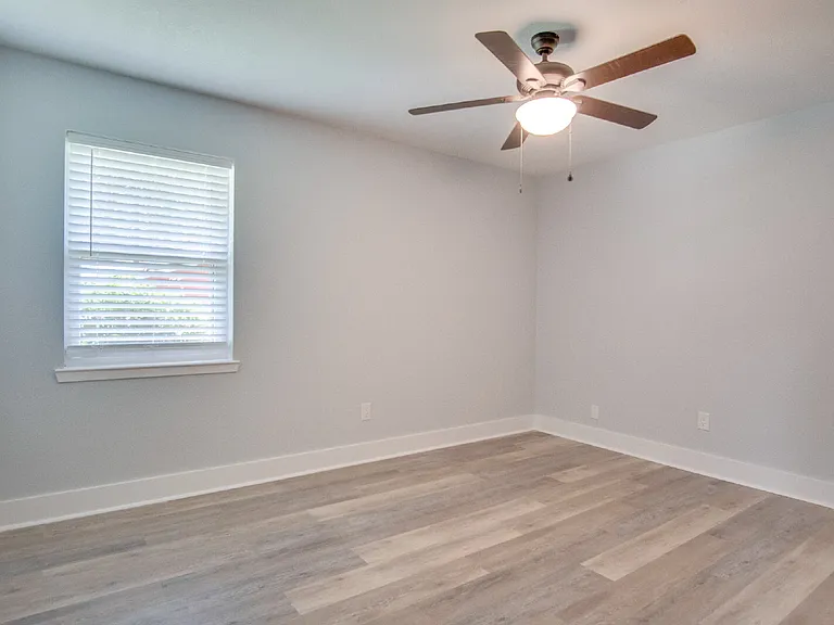 195 Navarro Rd — Photo 16