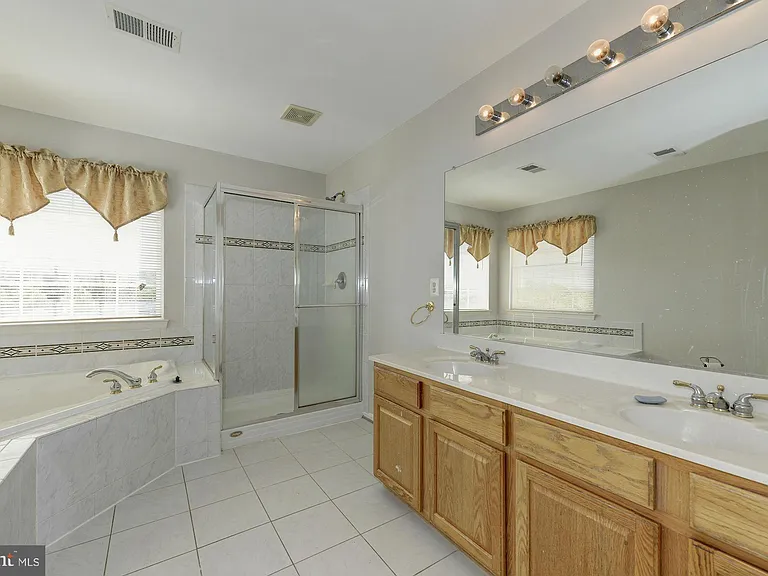 2768 Myrtlewood Dr — Photo 17
