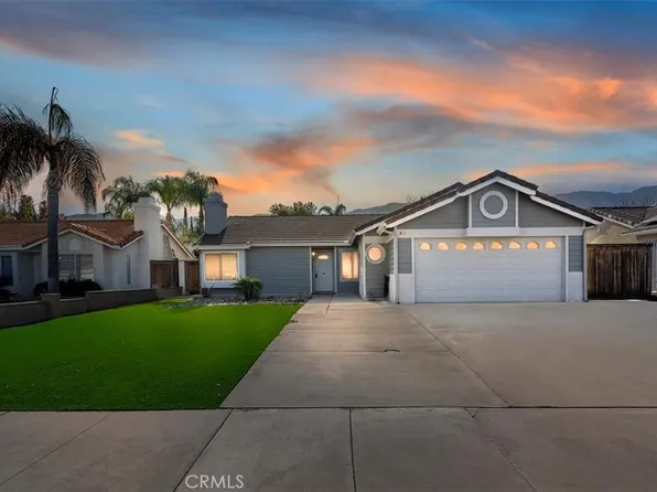 19261 Okeechobee Ln, Lake Elsinore, CA 92530