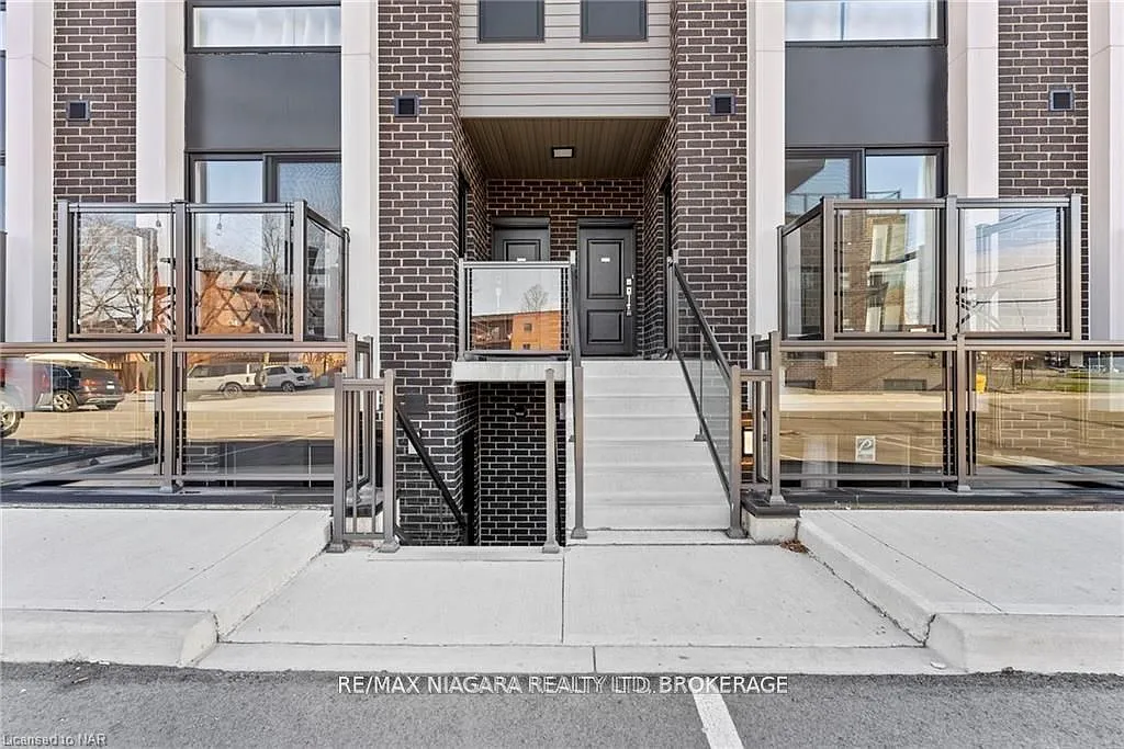 Building Photo - 6065 McLeod Rd #115