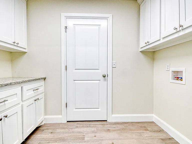 3100 Pebble Pond Dr — Photo 25