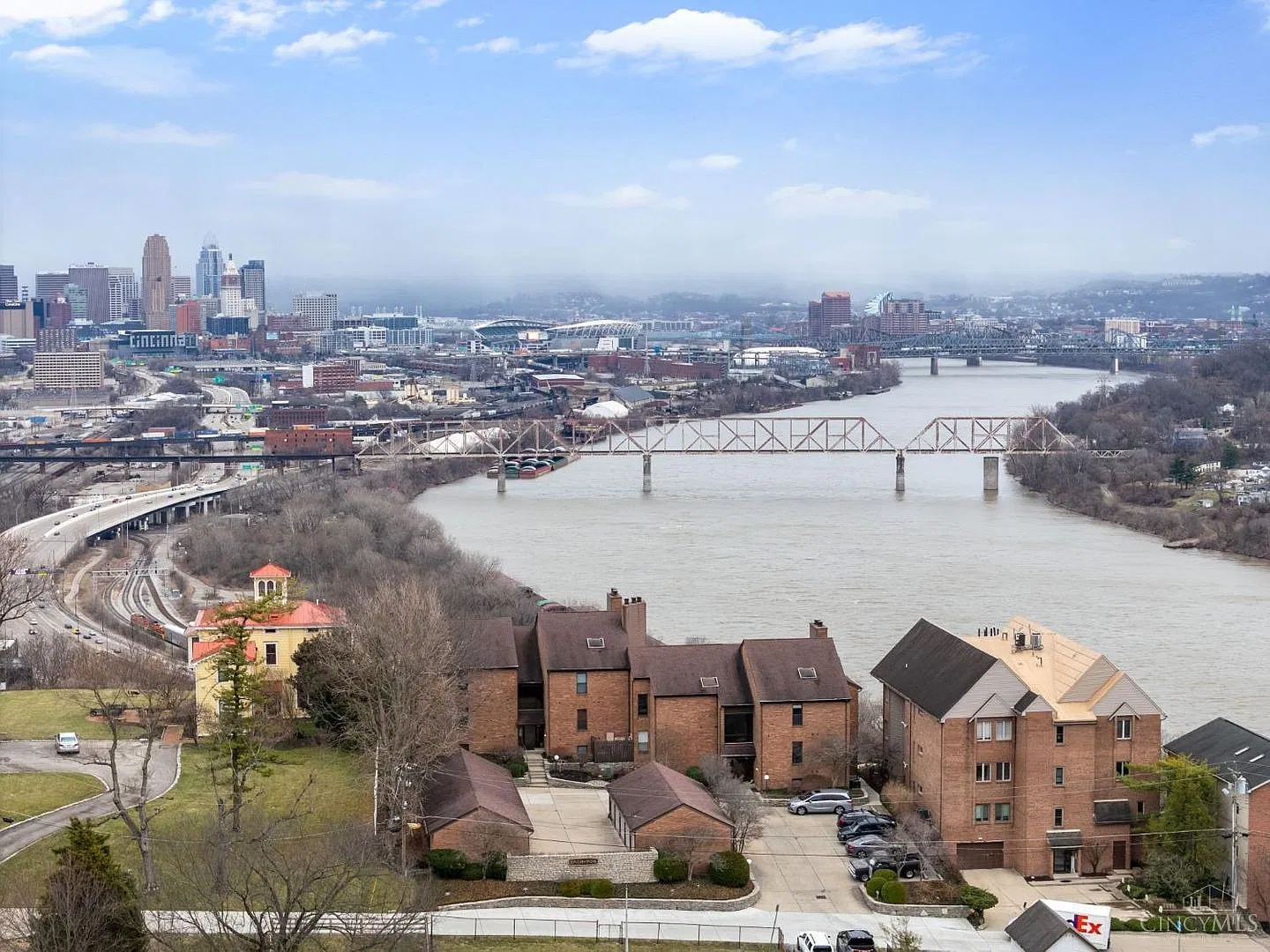 Stunning City View Condo in Incline District — Photo 1