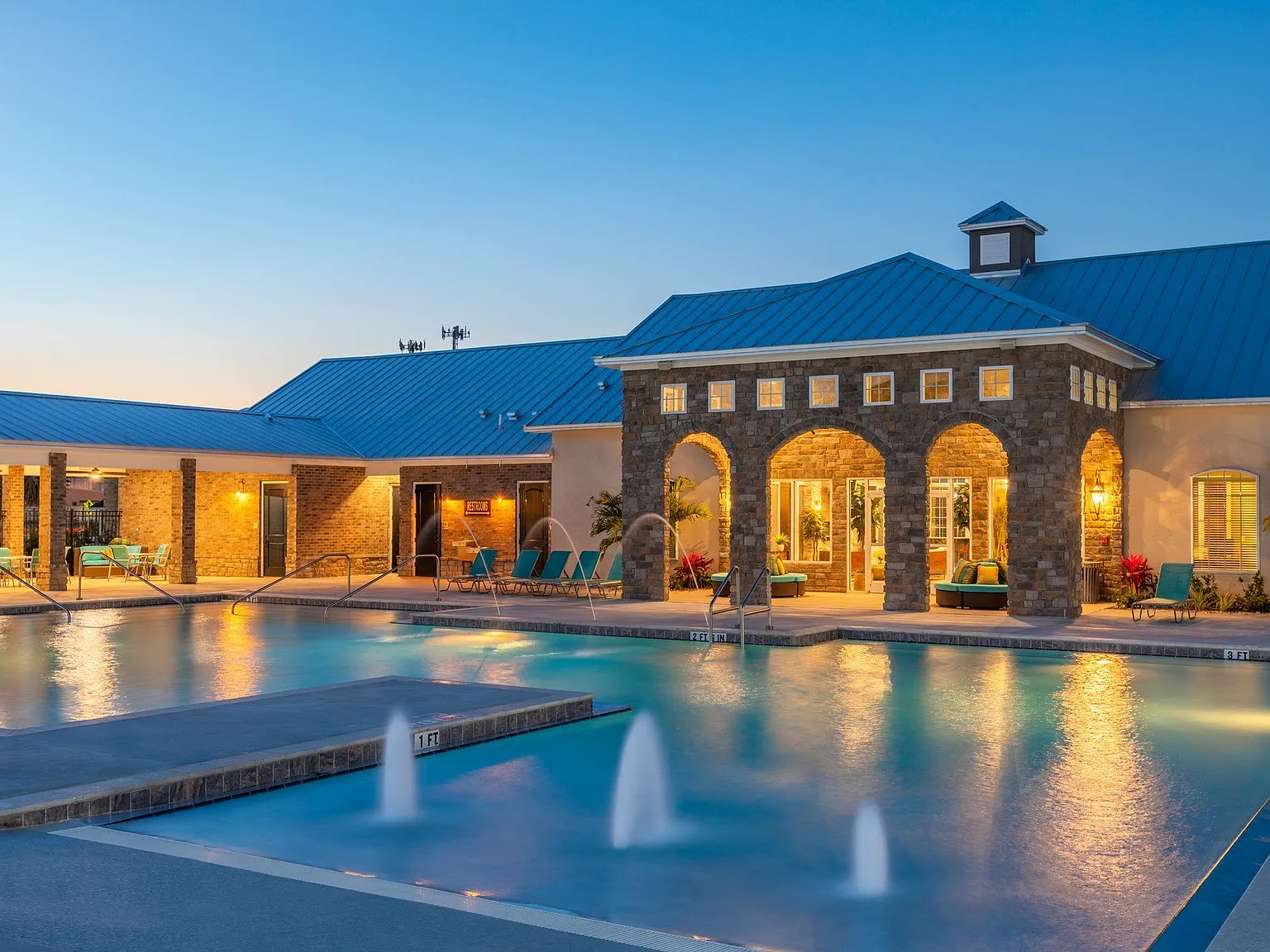 Lakeland Grand — Photo 1