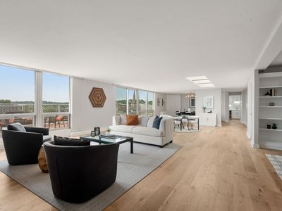 45 Longwood Ave APT A, Brookline, MA, 02446