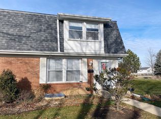 2232 Andover Ct #2232, Schaumburg, IL 60194