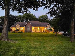 1680 Sunchase Dr, Warsaw, MO 65355