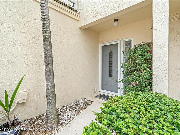 4th image of 23 Emerald Ct
