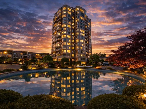 3190 Gladwin Rd #102, Abbotsford, BC V2T 5T2