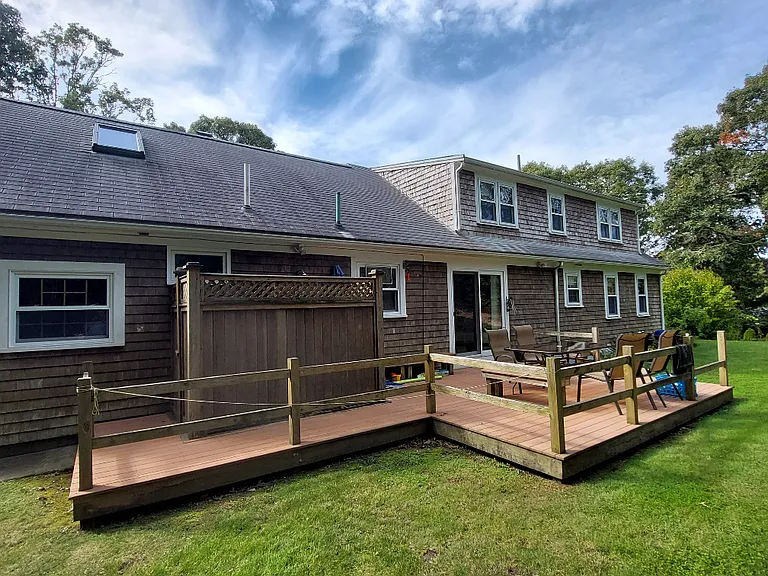 90 Fox Ln — Photo 3