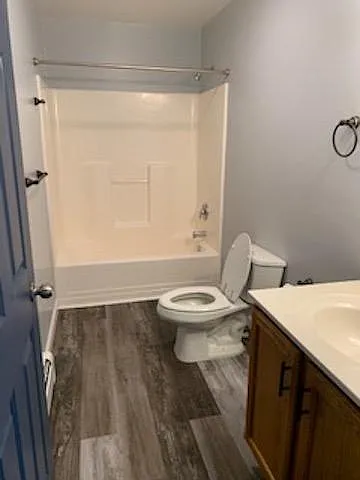 full bath on second floor