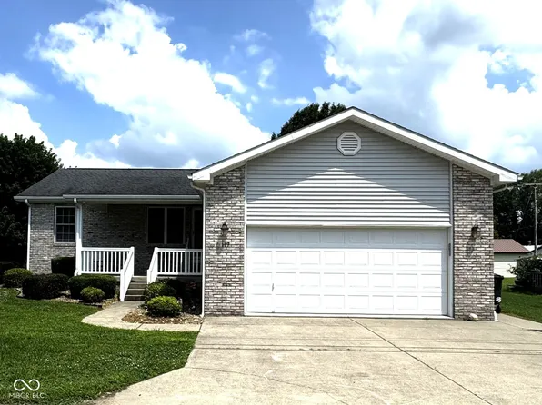 117 S Jackson St, Medora, IN 47260