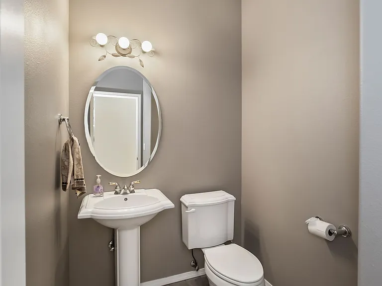 8464 Forest Ridge Loop — Photo 23