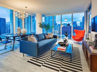 222 W Division St #1209, Chicago, IL 60610