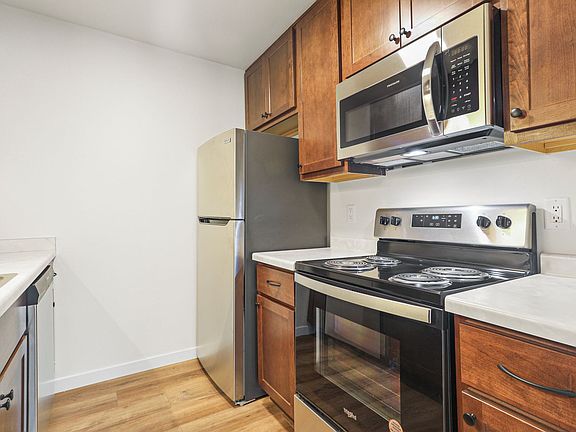 5th image of 4930 Whitcomb Dr #4934/1